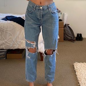 Petite ripped jeans💙